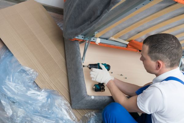 Couch Assembly in Bellevue